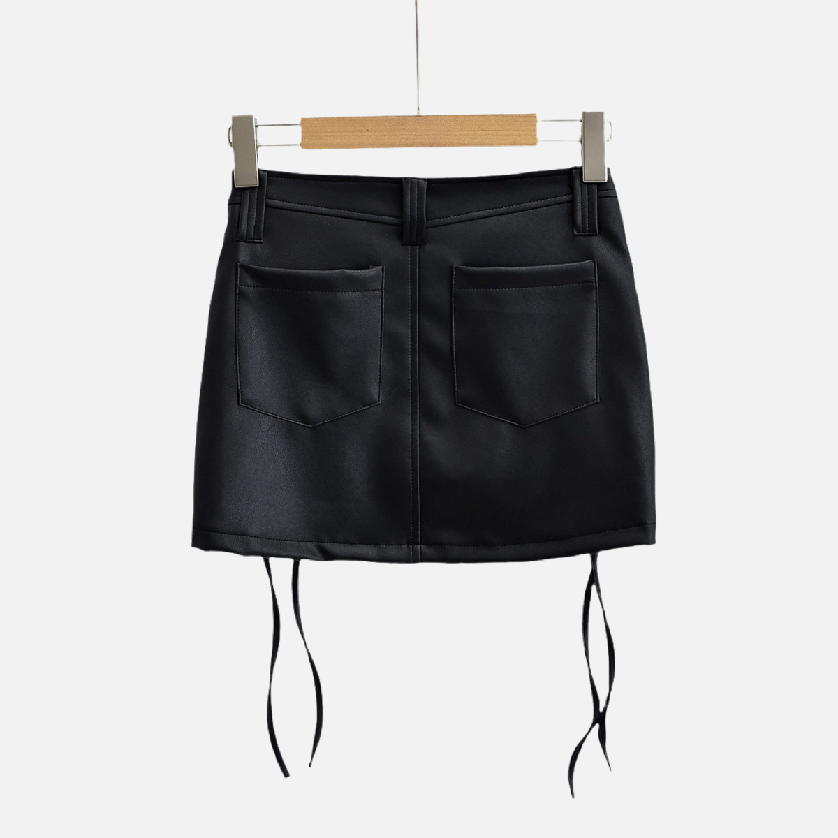 Saia Elegante Couro Foxy