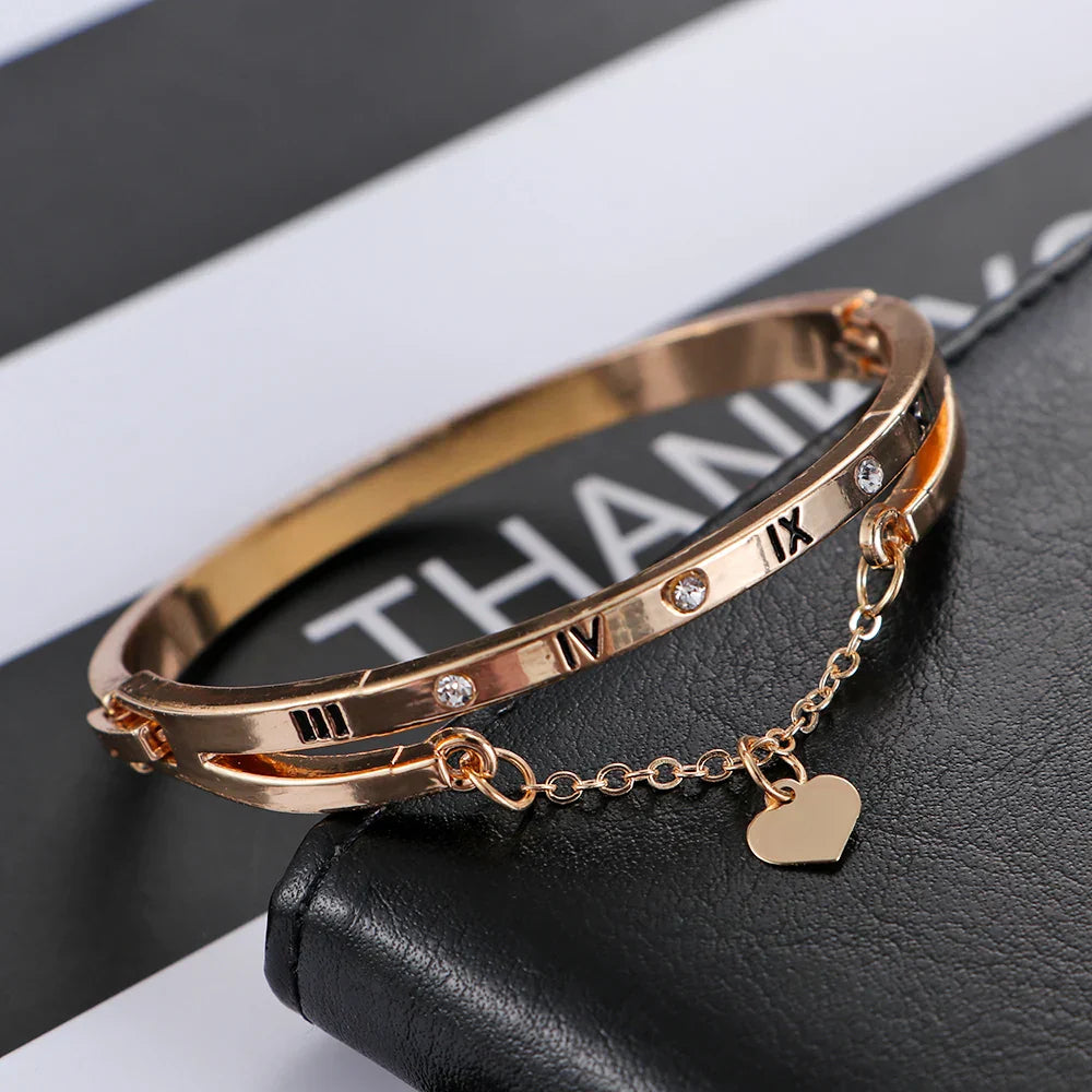 Bracelete Elegante Coração Romano