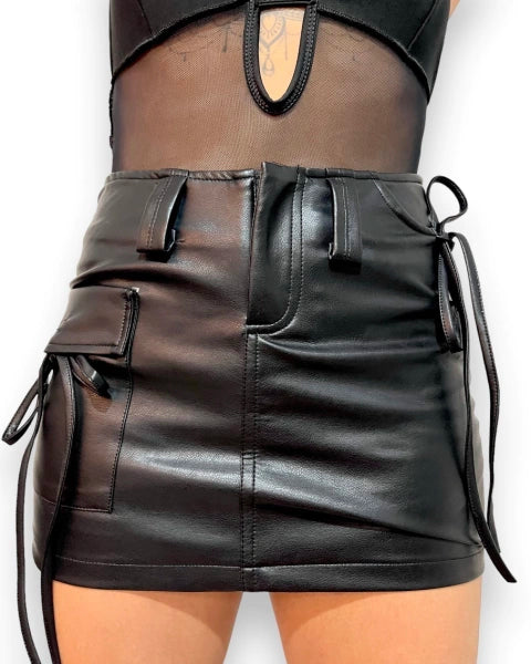 Saia Elegante Couro Foxy