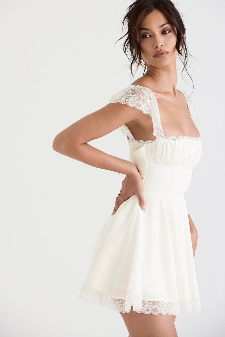 Vestido Curto Lace Karen