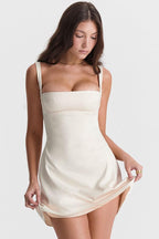 Vestido Médio Cetim Tamara