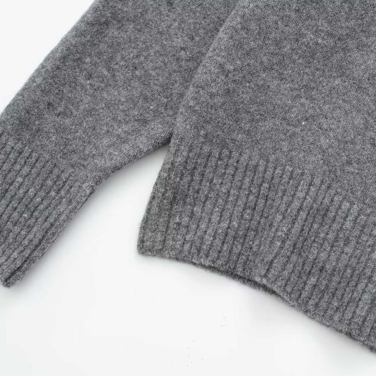 Suéter Elegante Basic Yuki